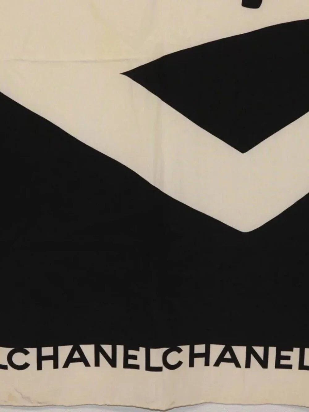 CHANEL Scarf Silk Black CC Auth BA12630